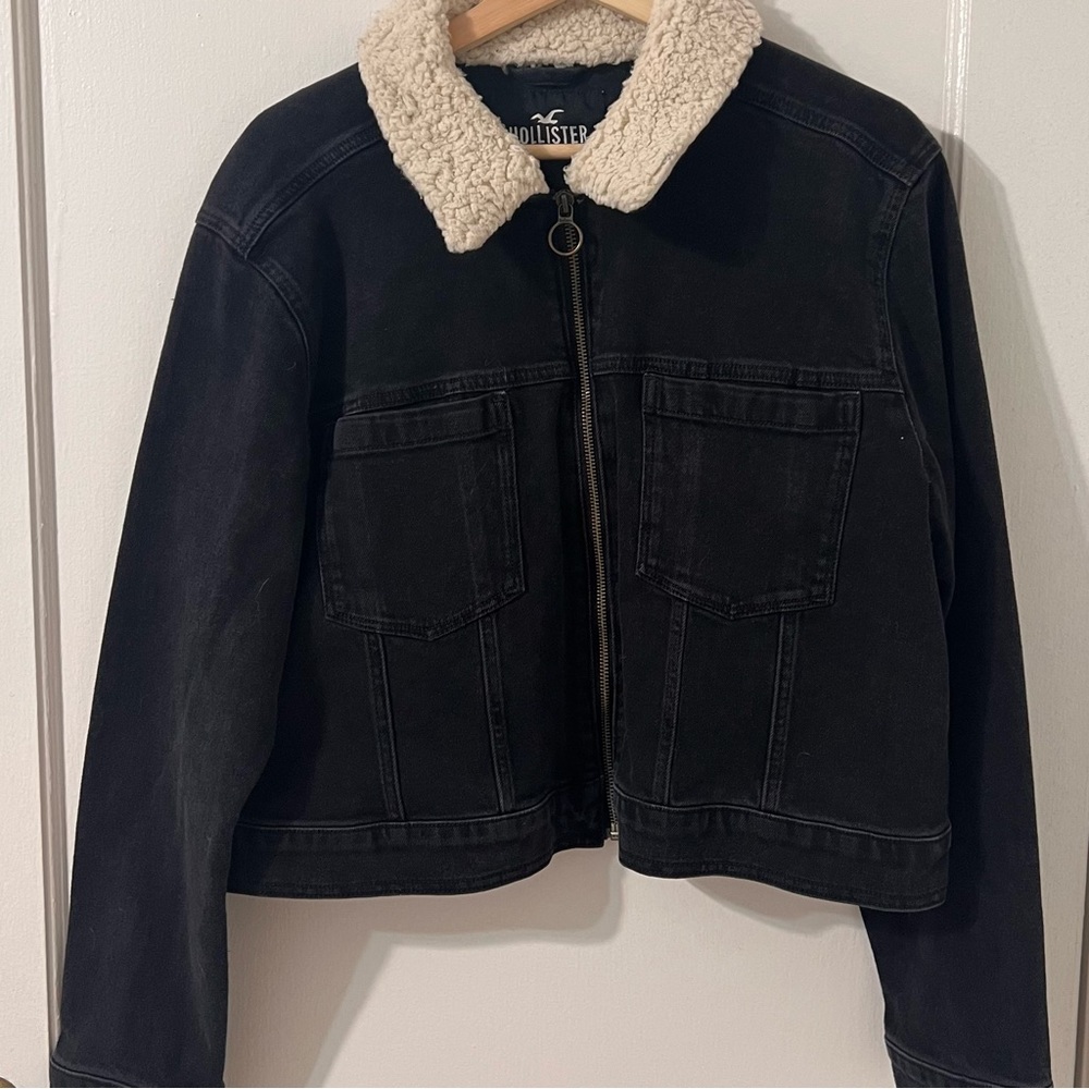 NWT Hollister Sherpa Collar Crop Denim Jacket